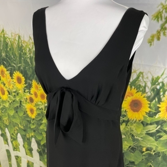 MAX & CLEO Black Ruffle Flounce V-neck Midi 10 - Picture 8 of 13
